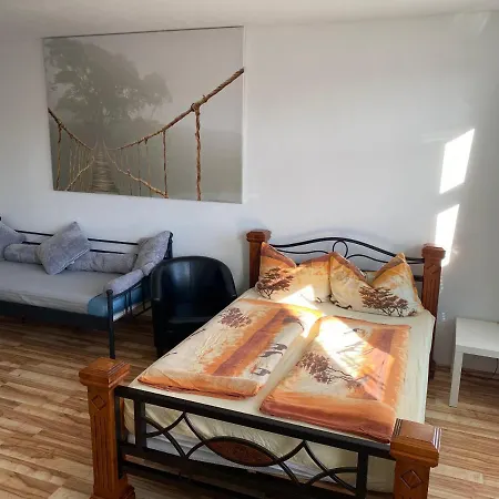 Gaestewohnung In Lägenhet *